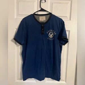 American Eagle Men’s Henley Tshirt Blue Size Large Short Sleeve With Logo